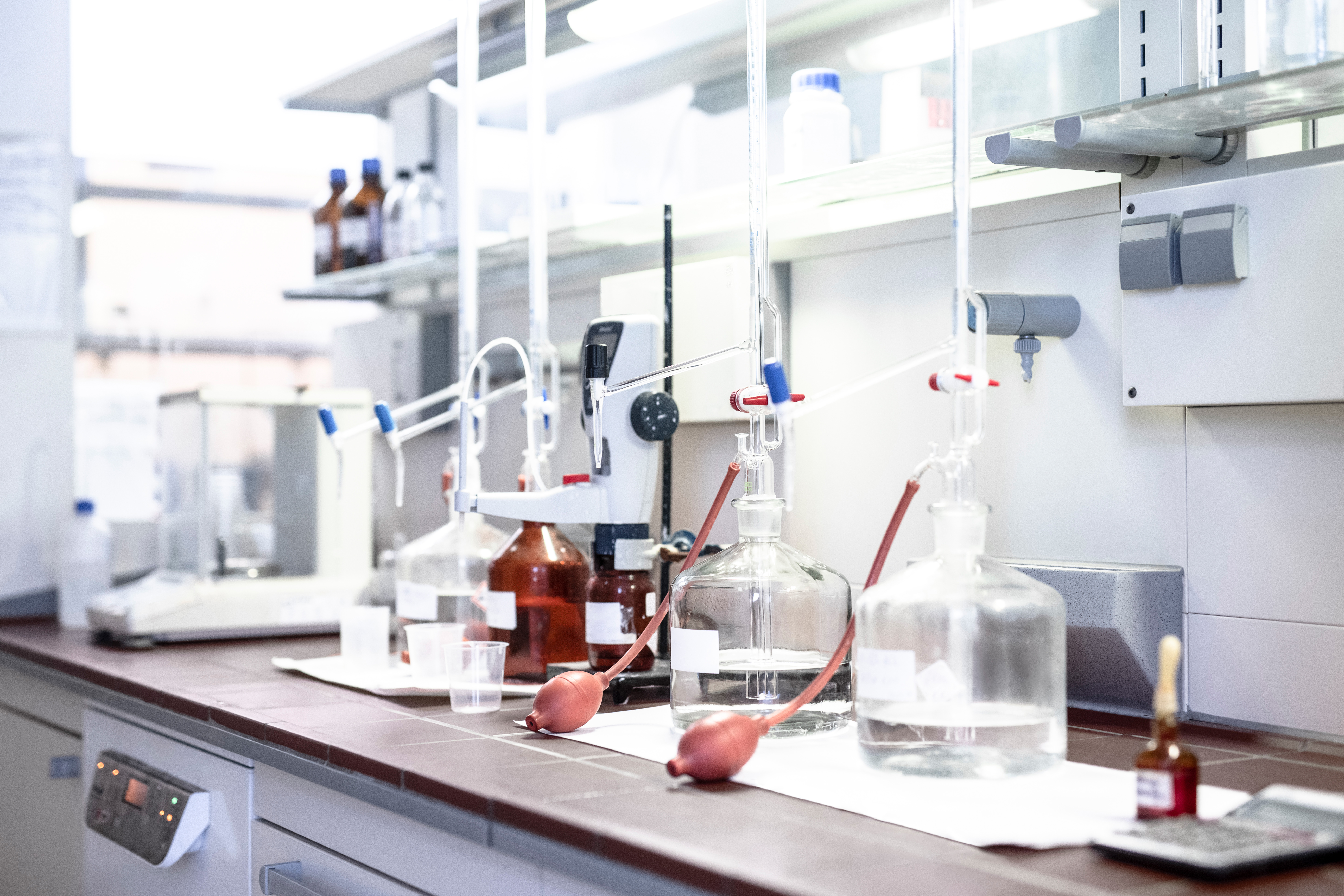 Forschung und Entwicklung Zinn- und Metallorganik Forschung und Entwicklung Zinn- und Metallorganik